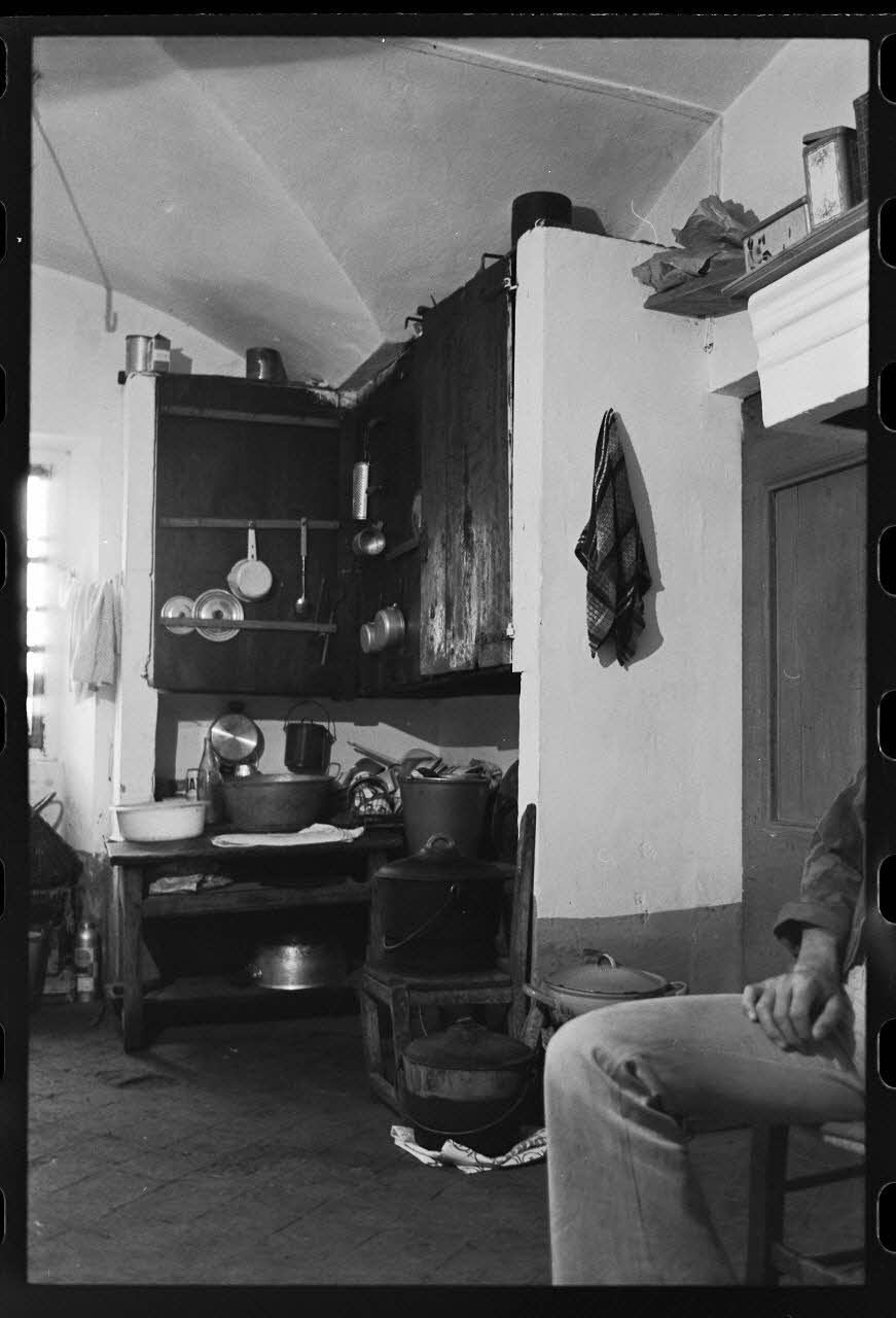 photographie Exploitation agricole : ferme agricole. Vue intérieure : la cuisine Ph.1979.333.55 Photo