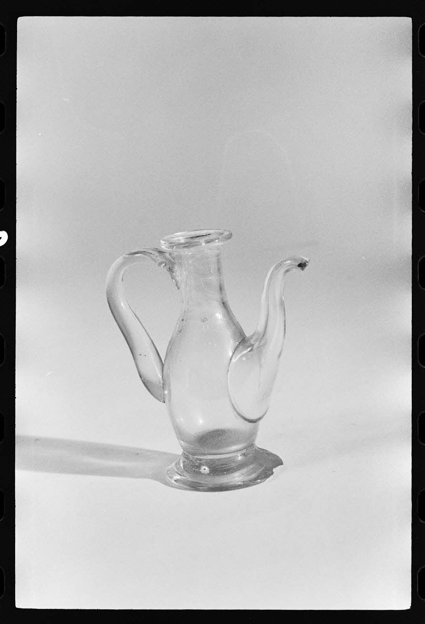photographie Burette Ph.1980.1.20 Photo