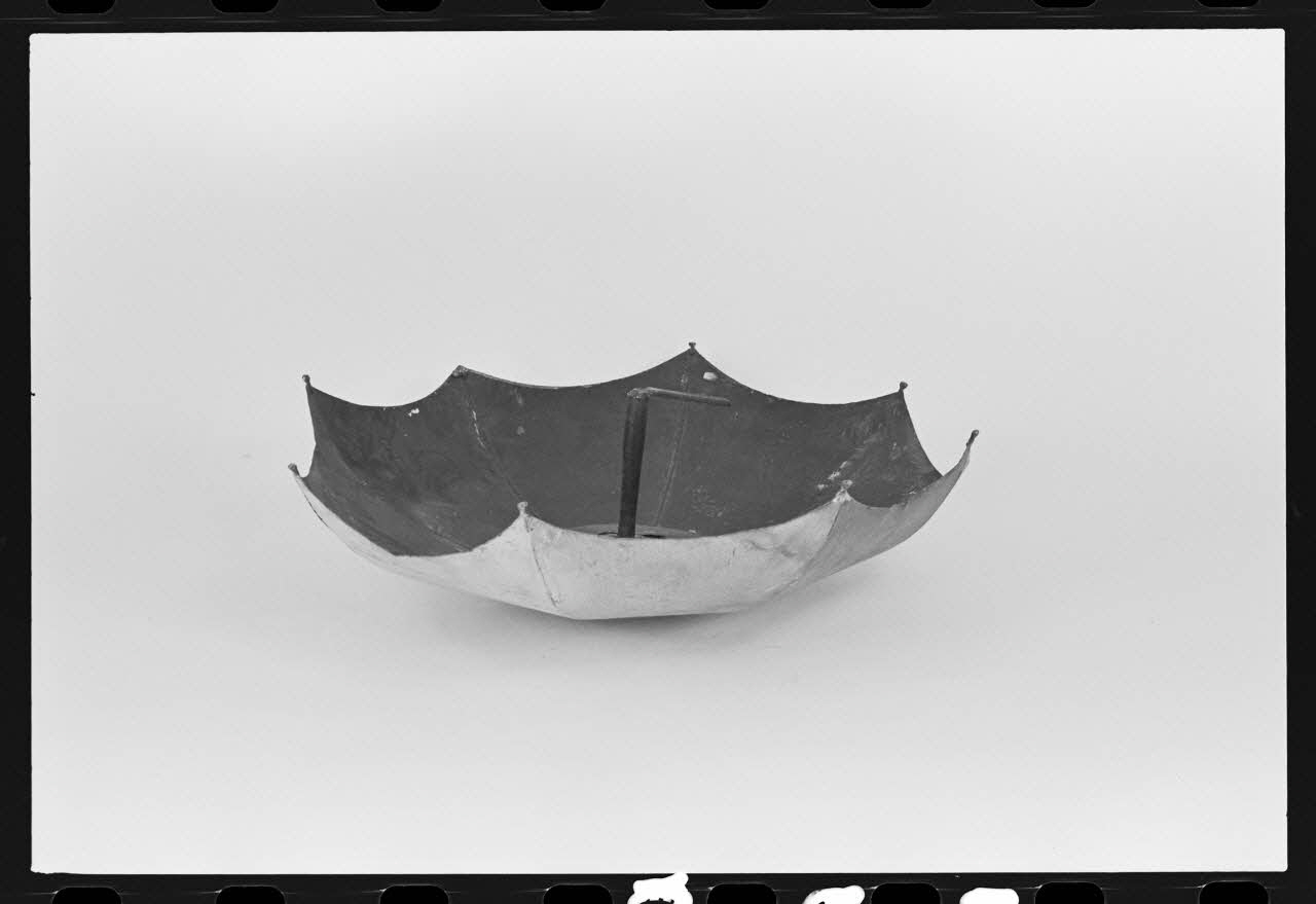 photographie Enseigne de parapluie Ph.1980.1.383 Photo