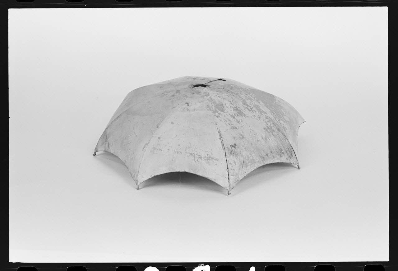 photographie Enseigne de parapluie Ph.1980.1.384 Photo