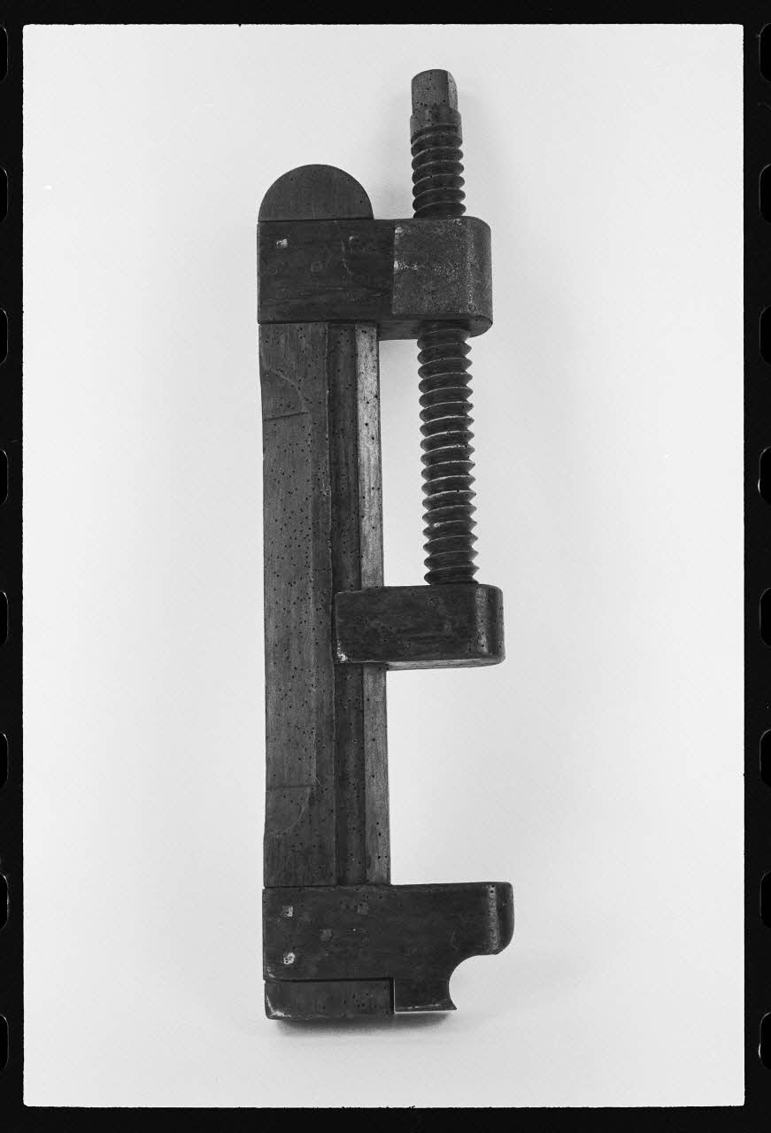 photographie Presse acier de charpentier Ph.1980.1.437 Photo