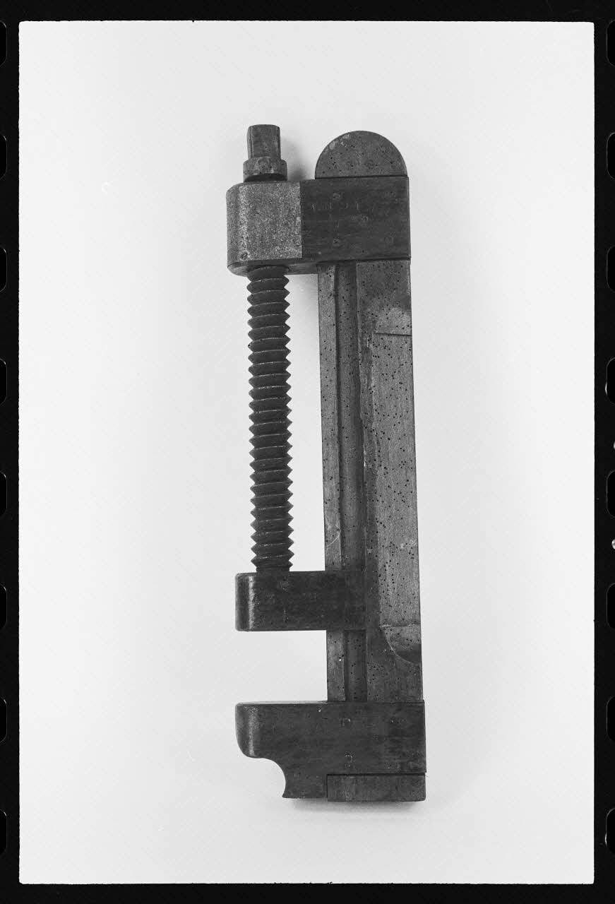photographie Presse acier de charpentier Ph.1980.1.442 Photo