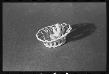 photographie Enfant Jésus. Bibelot-souvenir Ph.1980.1.466 Photo