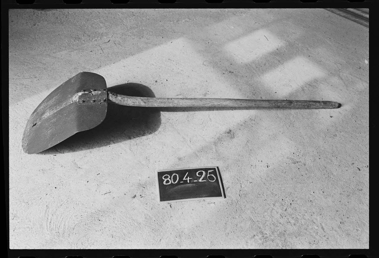 photographie Fourche à charbon. Outillage agricole Ph.1980.1.523 Photo