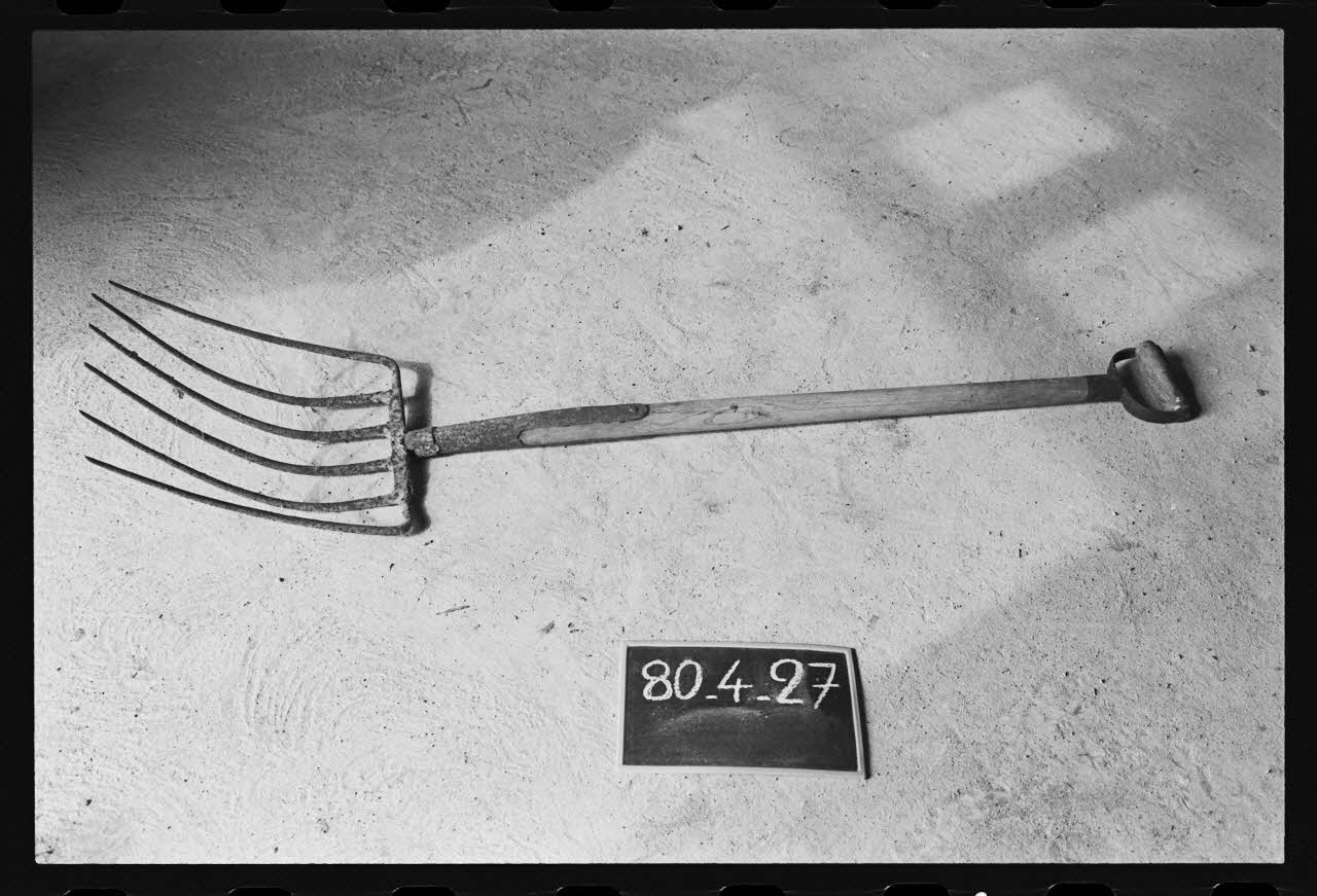 photographie Fourche. Outillage agricole Ph.1980.1.524 Photo