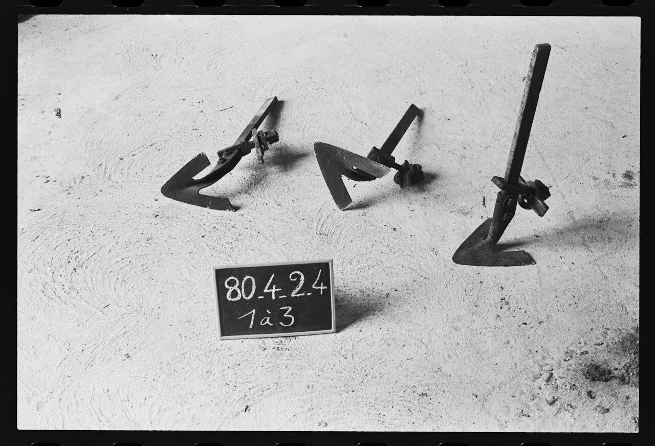 photographie Outillage agricole : socs de bineuse Ph.1980.1.594 Photo