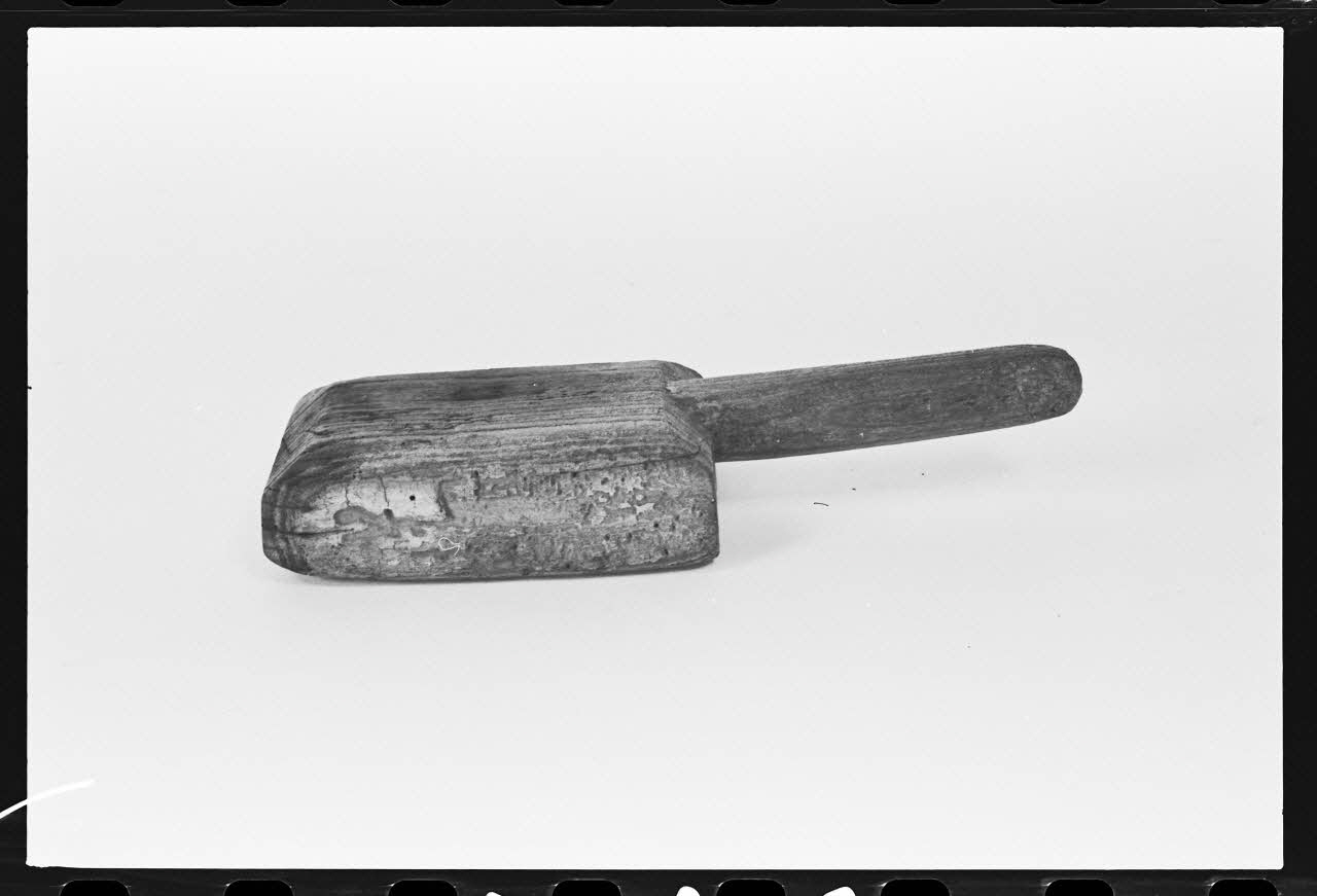 photographie Battoir à linge en bois Ph.1980.1.722 Photo