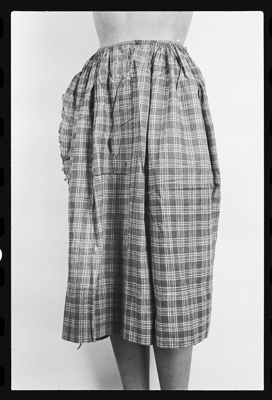 photographie Tablier à carreaux Ph.1980.1.836 Photo