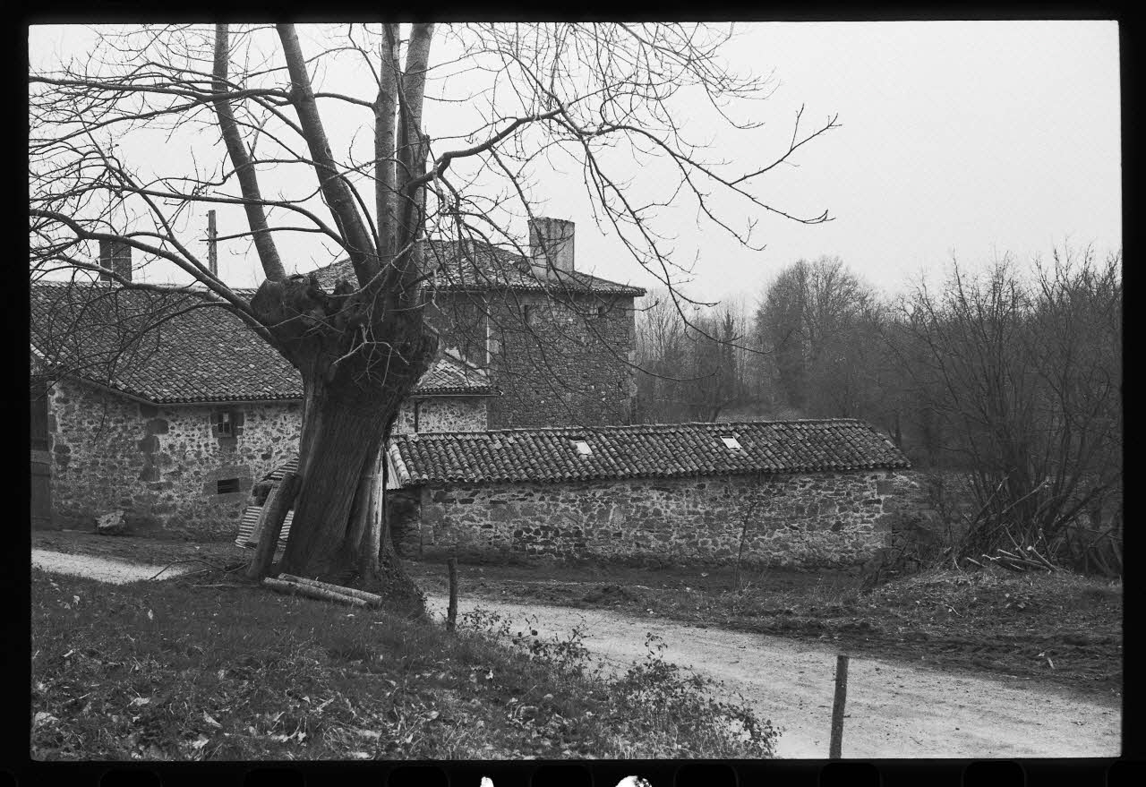 photographie MNATP. Chantier 1425. Enquête sur l'architecture rurale de la France (1968-1990) Ph.1980.317.49 Photo