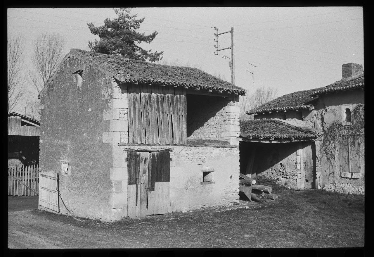 photographie MNATP. Chantier 1425. Enquête sur l'architecture rurale de la France (1968-1990) Ph.1980.317.57 Photo