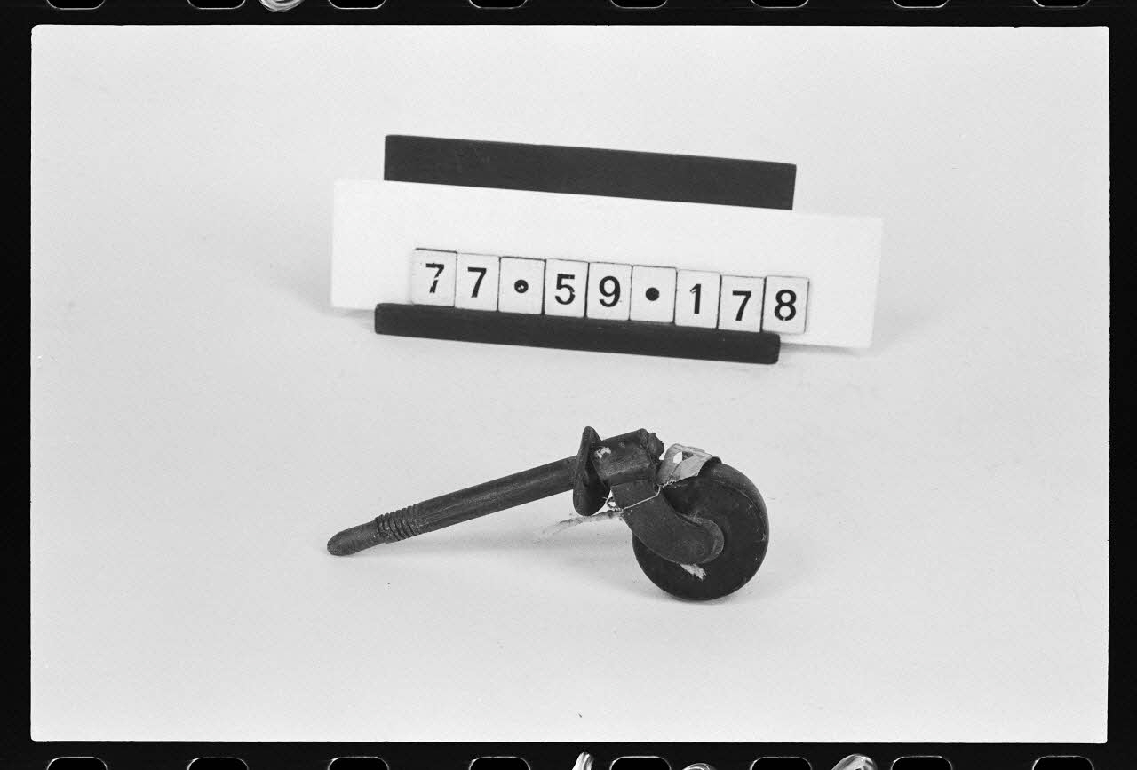 photographie MNATP. Antenne de Saint-Riquier Ph.1981.1.128 Photo