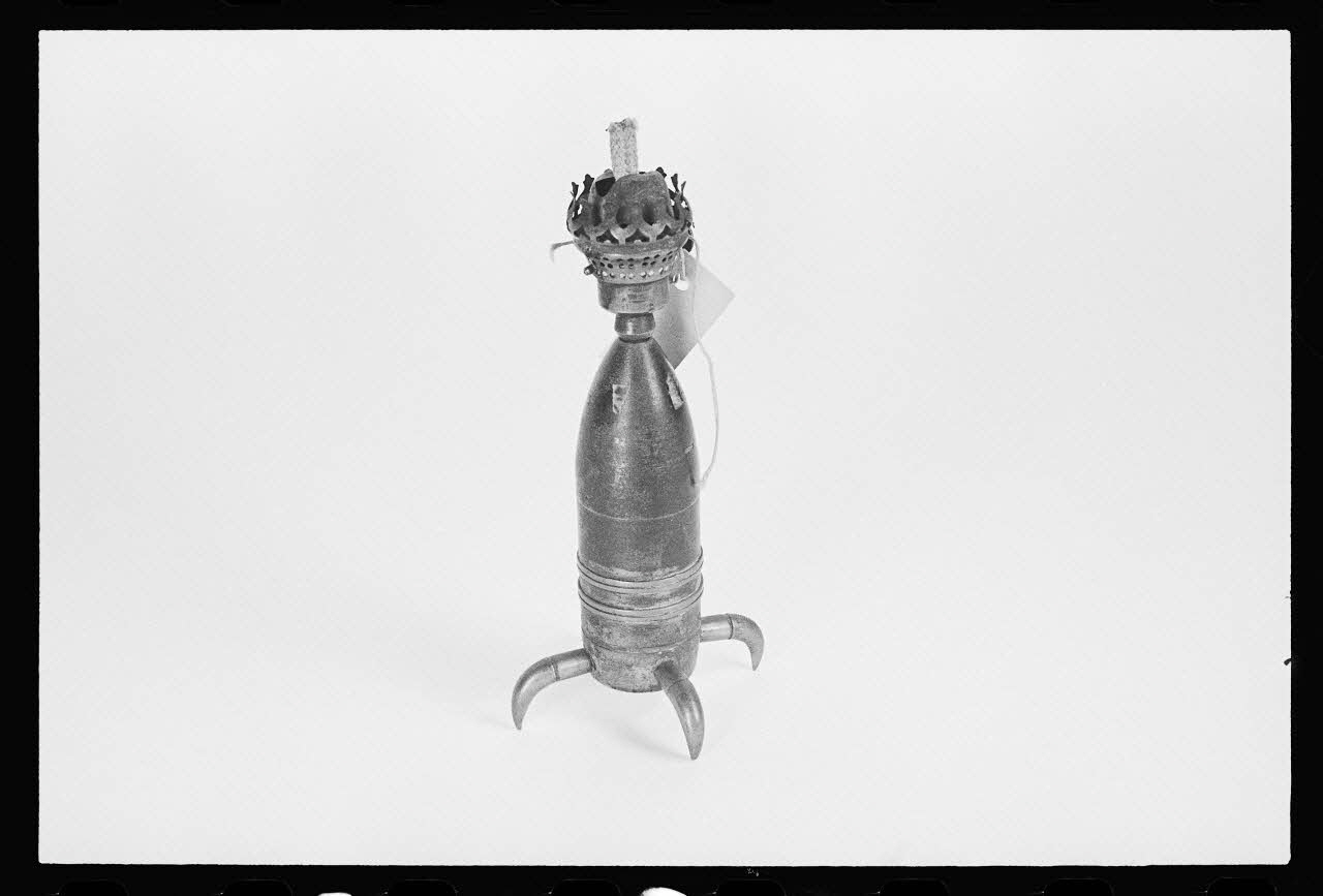 photographie Lampe à pétrole Ph.1981.1.323  Photo