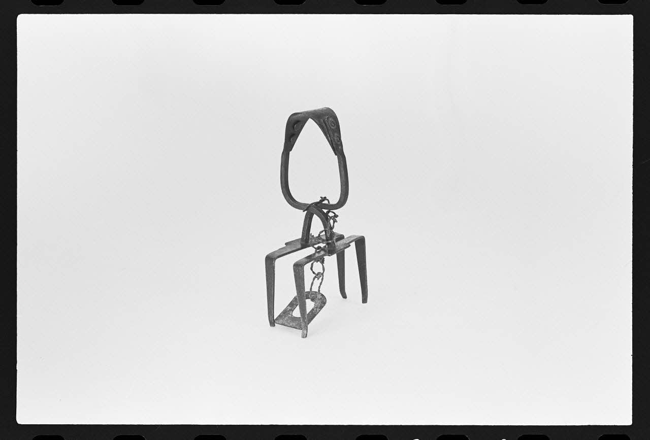 photographie Piège à taupes double Ph.1981.1.625 Photo