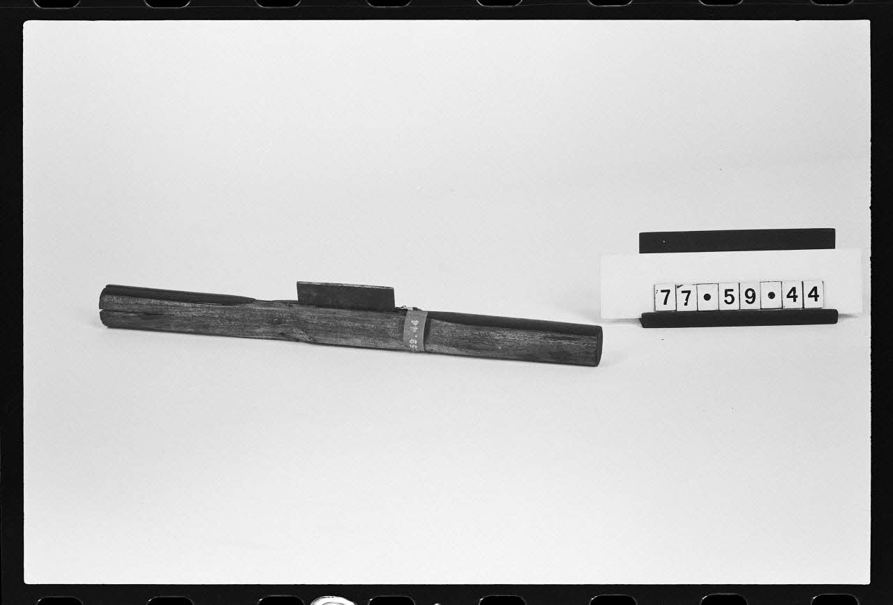 photographie MNATP. Antenne de Saint-Riquier Ph.1981.1.94 Photo