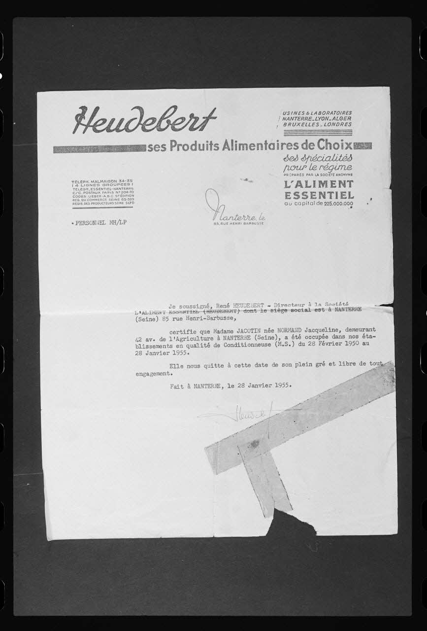 Anonyme photographie Certificat de travail d'un ouvrier. Papier de commerce. Document administratif. 1955 Ile-de-France, France 1984 Ph.1985.44.1  Photo