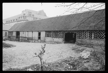 photographie Façade de la grange A en pan de bois, solin et torchis Ph.1985.48.8  Photo