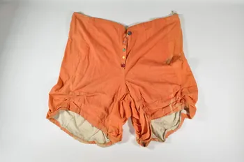 Cirque du Docteur Paradi costume du docteur Paradi:pantalon Basse-Normandie, France 1997 2001.2.17.2  Photo Mucem