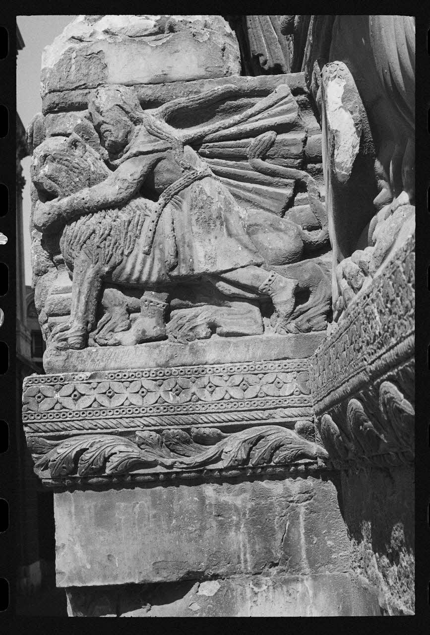 Jean Cuisenier photographie Enquête conduite par Jean Cuisenier dans le Lubéron (du 9 au 20 septembre 1985) Provence-Alpes-Côte d'Azur, France 1985/9/9 Ph.1985.89.12 Photo
