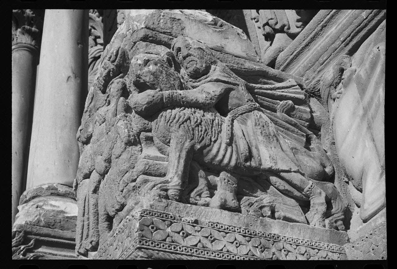 Jean Cuisenier photographie Enquête conduite par Jean Cuisenier dans le Lubéron (du 9 au 20 septembre 1985) Provence-Alpes-Côte d'Azur, France 1985/9/9 Ph.1985.89.23 Photo