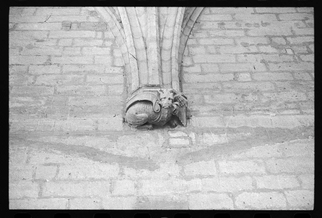 Jean Cuisenier photographie Enquête conduite par Jean Cuisenier dans le Lubéron (du 9 au 20 septembre 1985) Provence-Alpes-Côte d'Azur, France 1985/9/9 Ph.1985.89.25 Photo