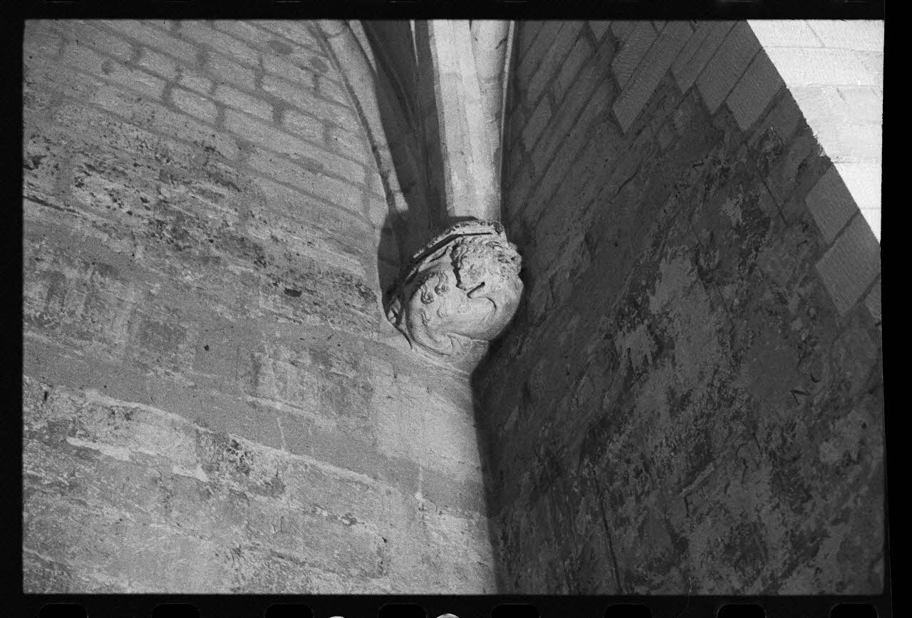 Jean Cuisenier photographie Enquête conduite par Jean Cuisenier dans le Lubéron (du 9 au 20 septembre 1985) Provence-Alpes-Côte d'Azur, France 1985/9/9 Ph.1985.89.29 Photo
