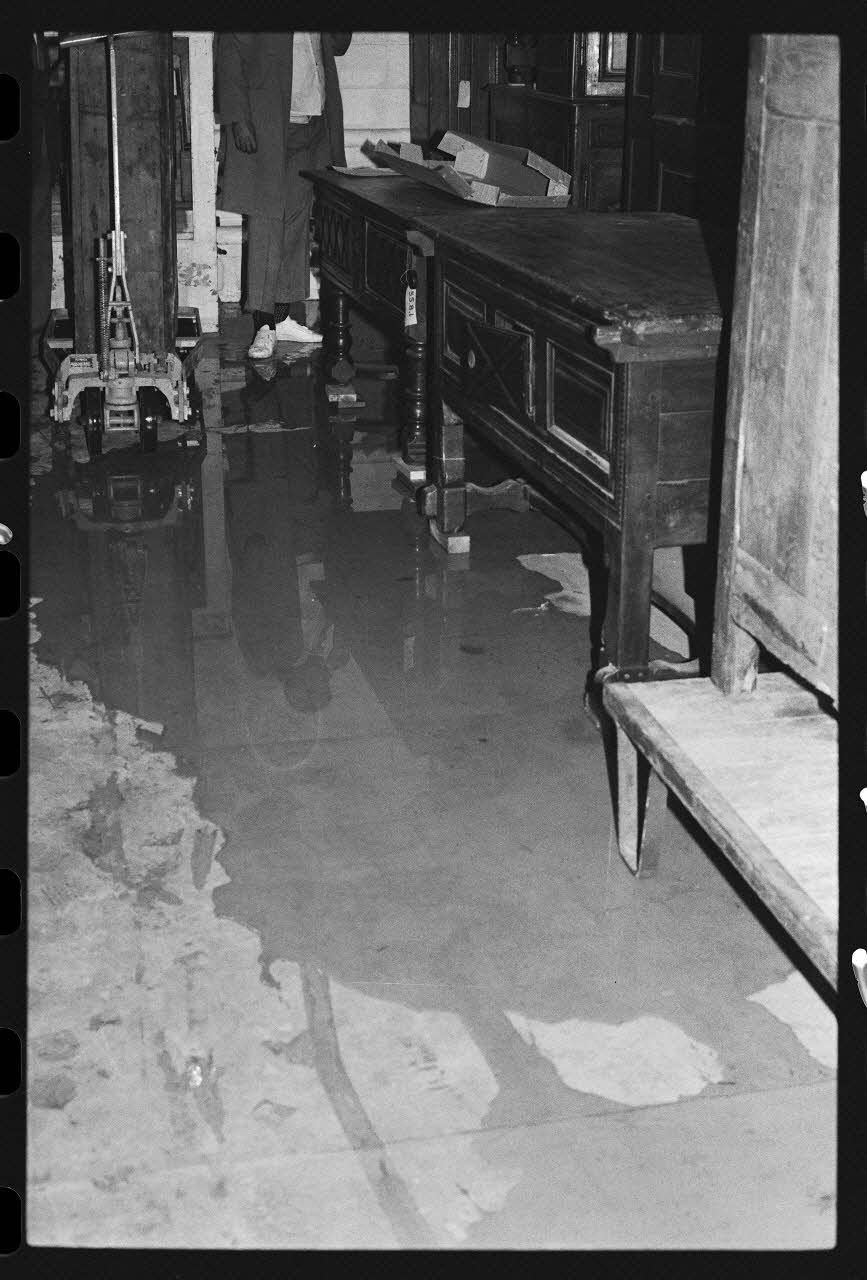 André Pelle photographie Inondation Ile-de-France, France 1983 Ph.1985.93.1 Photo