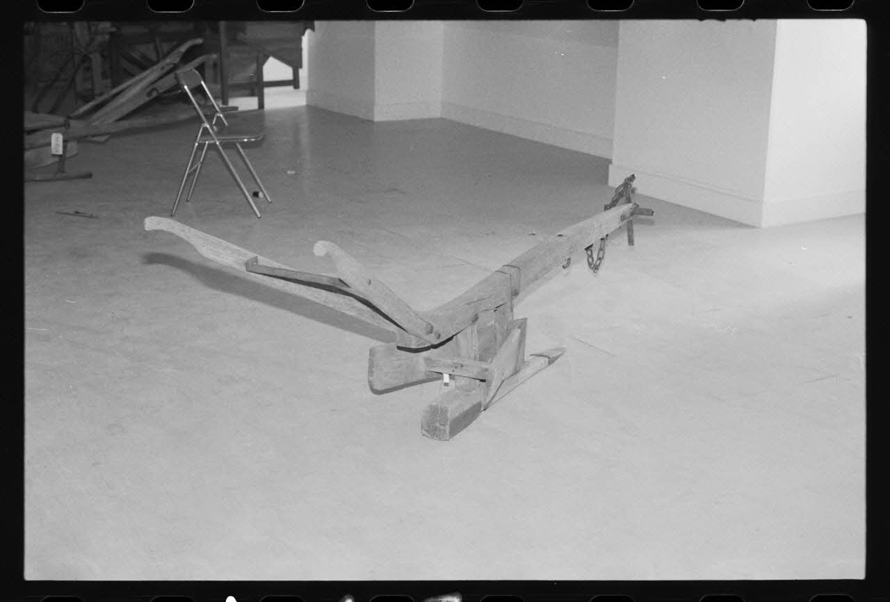 photographie Araire quadrangulaire à deux mancherons bâti suivant un modèle de charrue Ph.1986.1.137  Photo