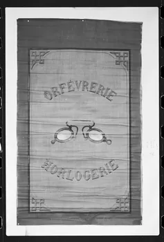 photographie Store en toile peinte de bijoutier-horloger. 20è siècle Ph.1986.1.297 Photo