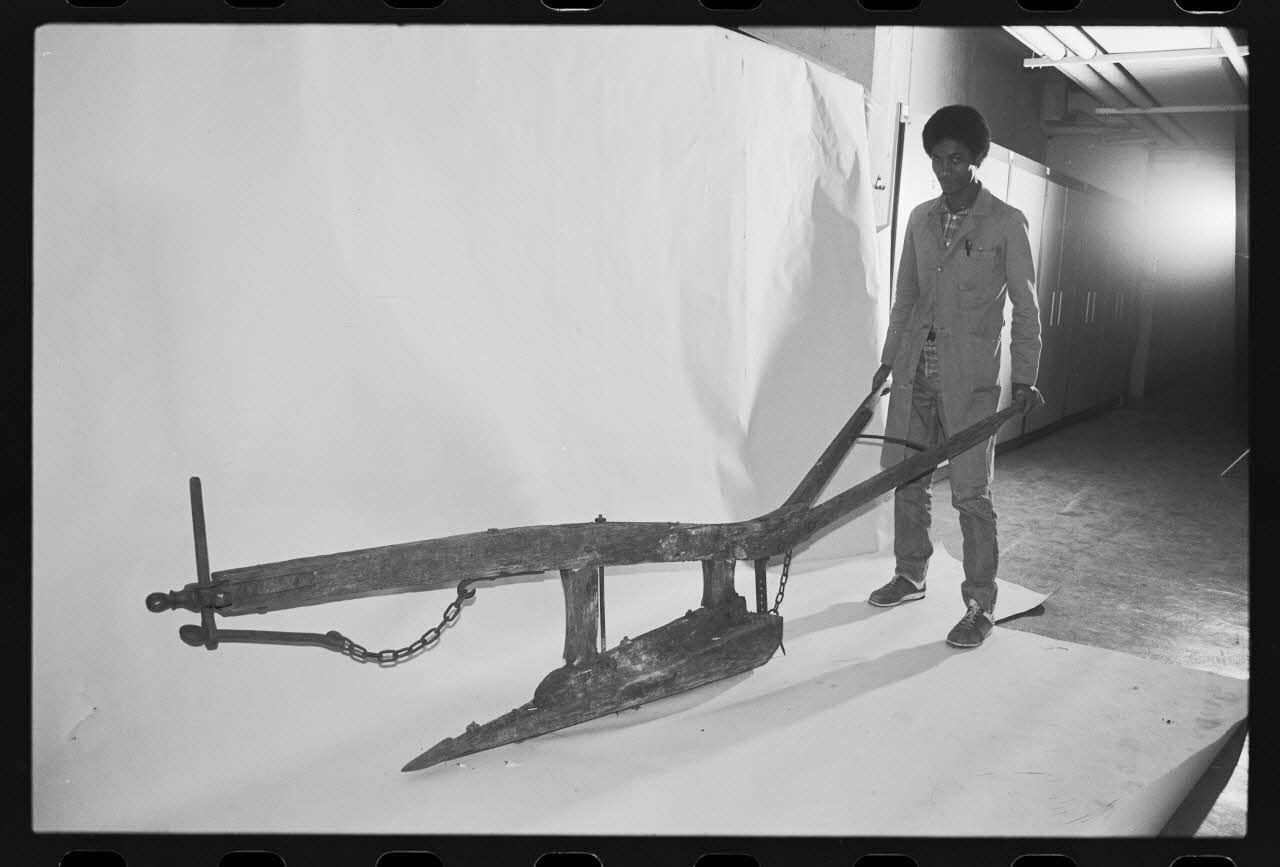 photographie Araire quadrangulaire de 1948. Utilisé jusqu'en 1981 Ph.1986.1.464 Photo
