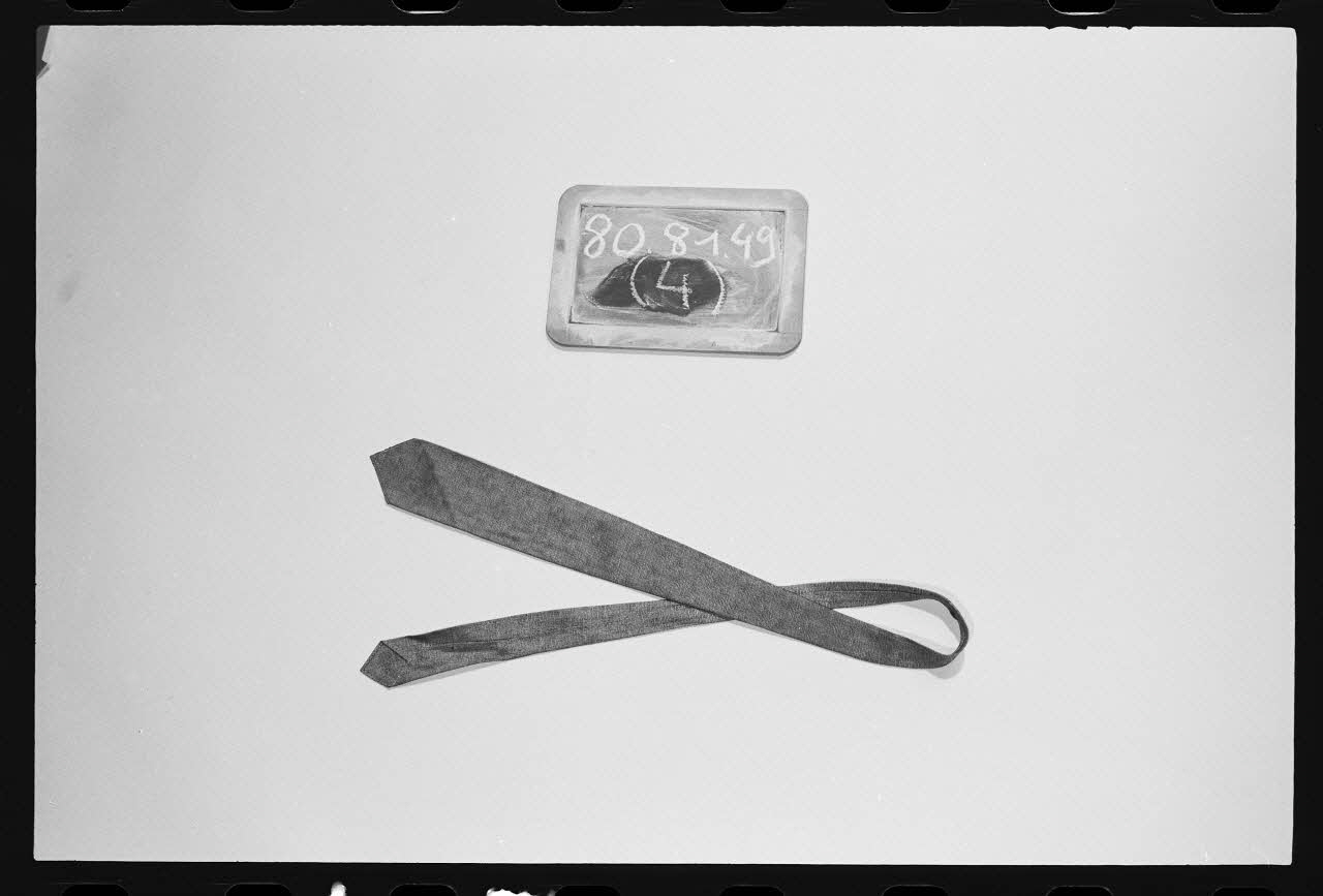photographie Pièce d'un ensemble : cravate Ph.1986.1.47  Photo