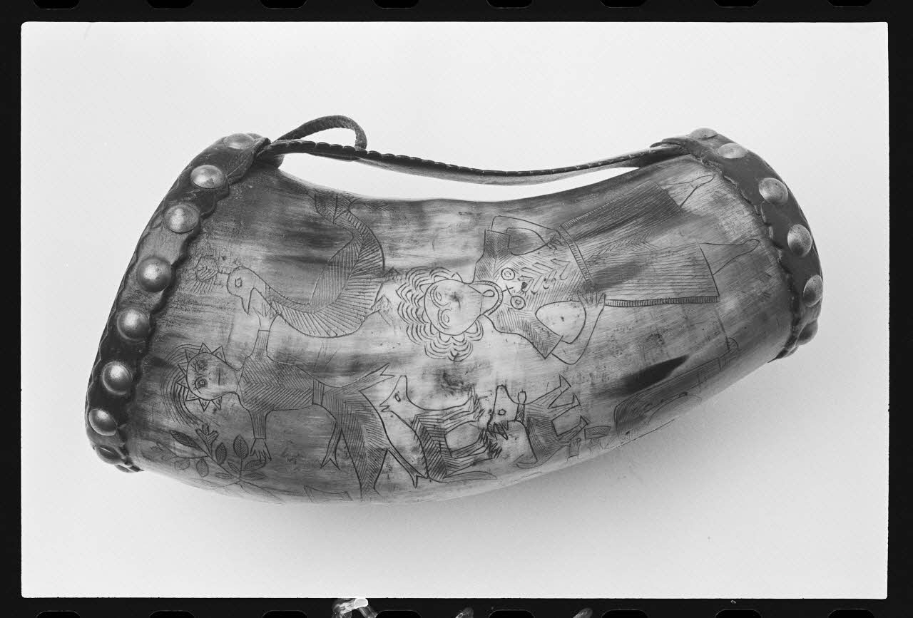 photographie Collection Le Guernic. Dépôt Musée de l'Homme Ph.1986.1.811  Photo