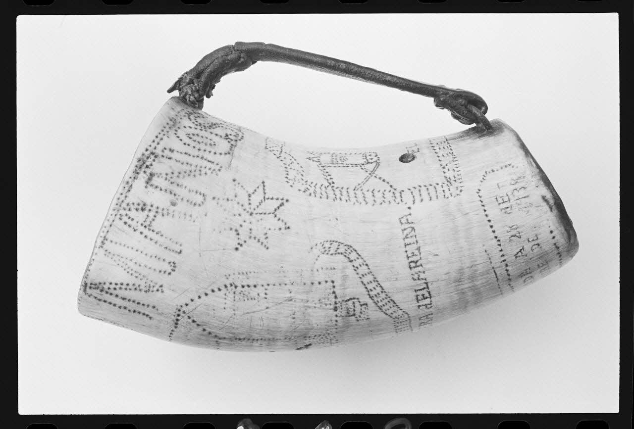 photographie Collection Le Guernic. Dépôt Musée de l'Homme Ph.1986.1.812  Photo