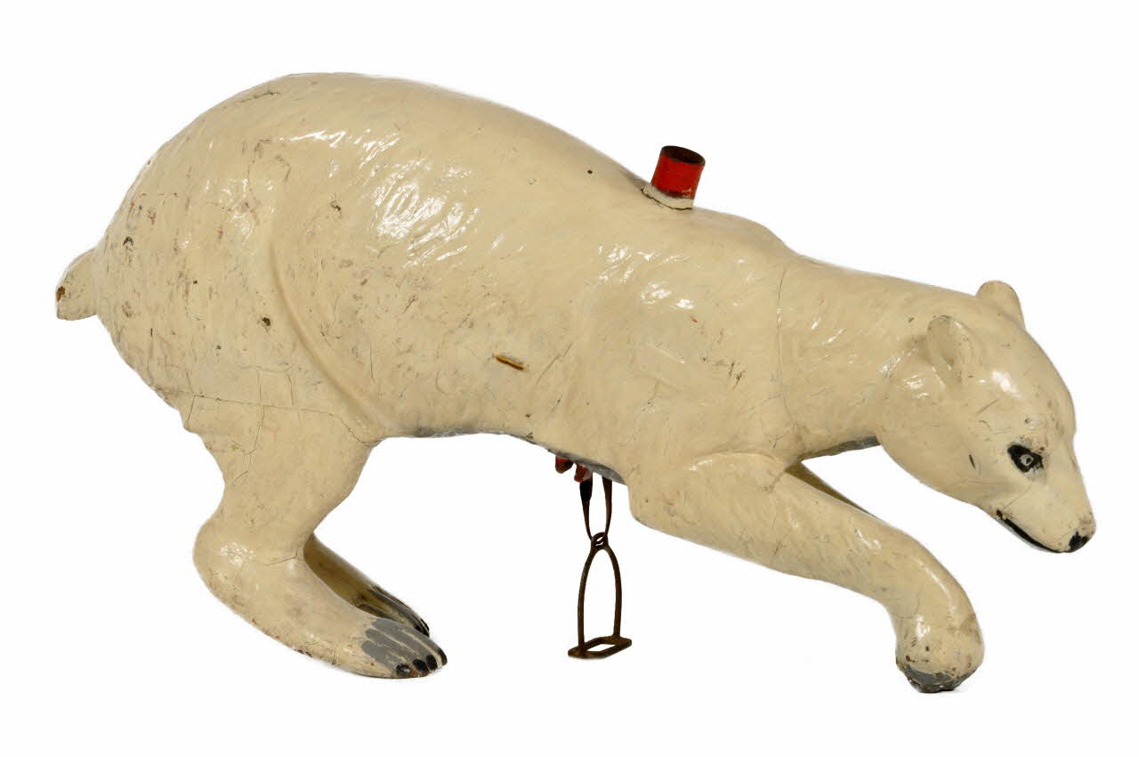 Maréchal ; Coquereau sujet de manège sauteur Ours blanc Pays de la Loire, France 1910-1933 1991.2.8 Photo Mucem