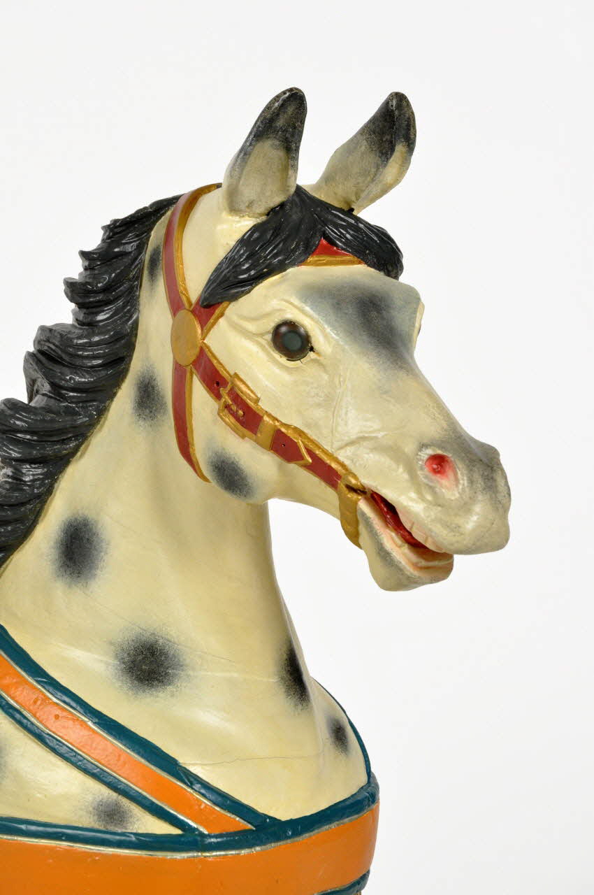 SUJET DE MANEGE : CHEVAL 1997.1.36 Photo Mucem