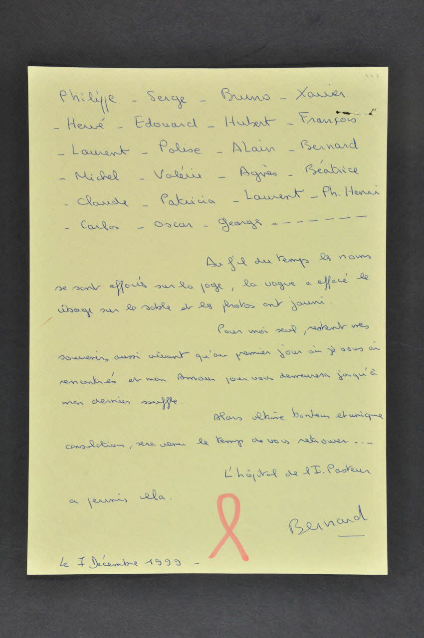 Hôpital Pasteur - Personnel et malades ; Bernard Ragouin document "Philippe, Serge... Au fil du temps les noms se sont effacés... mon Amour pour vous demeurera jusqu'à mon dernier souffle". Île-de-France, France 1999/12 2002.106.14 Photo Mucem