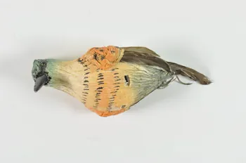 Hôpital Pasteur - Personnel et malades SOUVENIR Oiseau en papier mâché Île-de-France, France 1999/12 2002.106.21 Photo Mucem