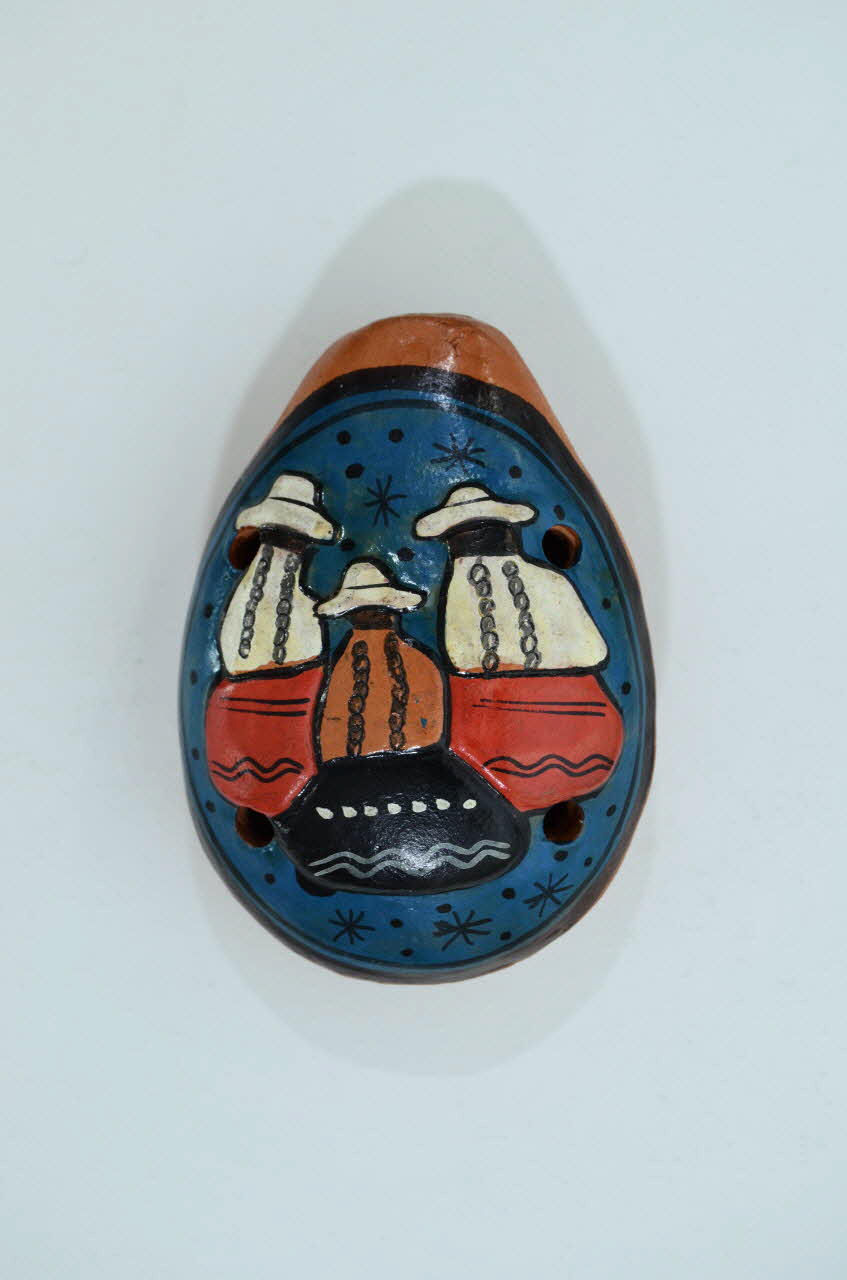 Hôpital Pasteur - Personnel et malades SOUVENIR sifflet Île-de-France, France 1999/12 2002.106.30 Photo Mucem