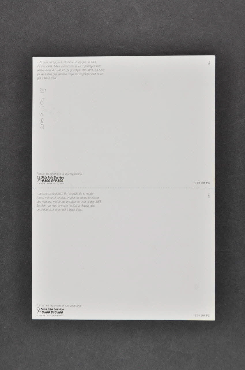 Secrétariat d'Etat à la Santé et aux Handicapés / CFES Carte postale double "Mon corps peut transmettre le sida moi je refuse"  / "mon corps peut choper le sida moi je dis non" France 2001 2002.107.18 Photo Mucem