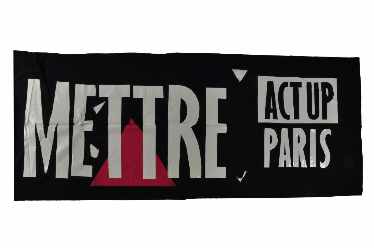 Act Up-Paris banderole Île-de-France, France 2000/6 2002.110.105 Photo Mucem