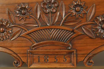 Joseph Chaux armoire Bourgogne, France 1855 2000.27.1.1-5 Photo Mucem