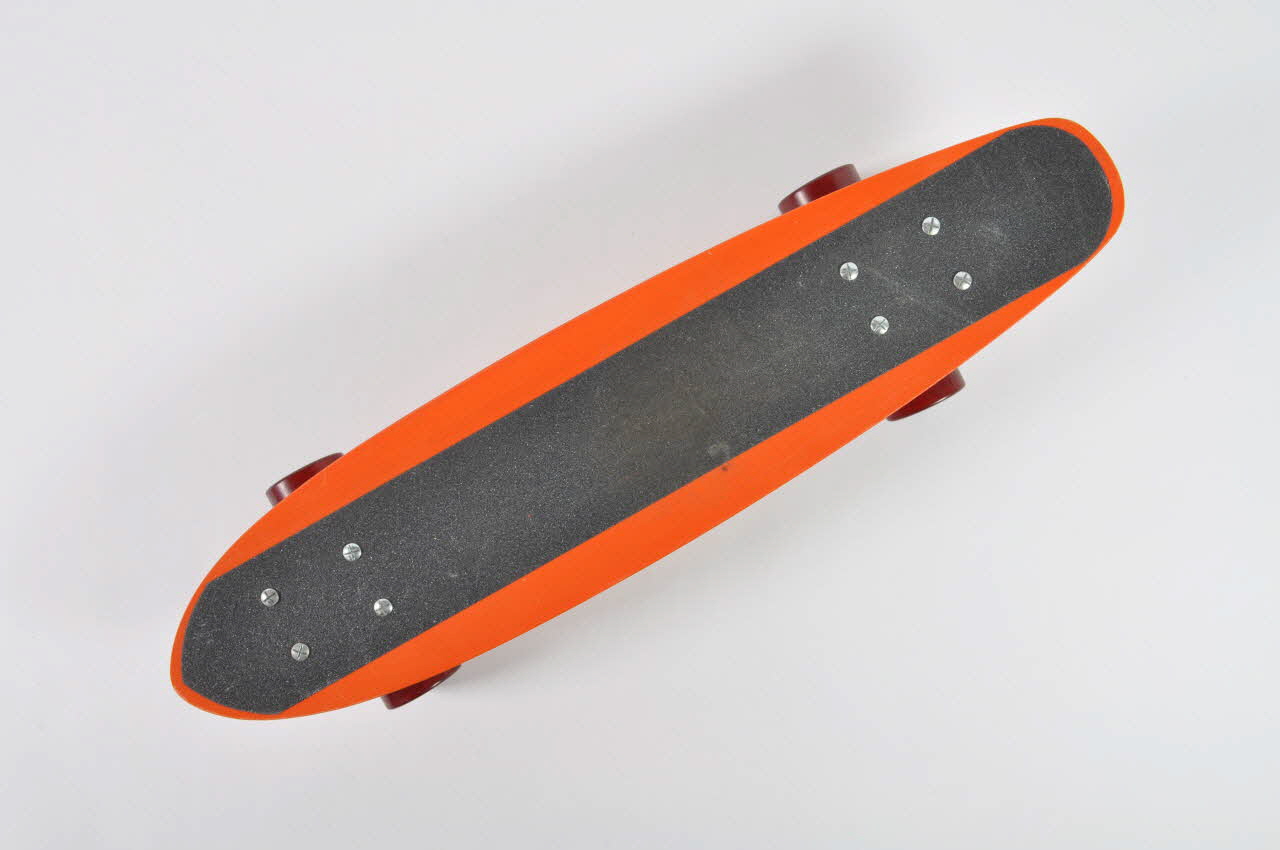 Santa Cruz ; Gullwing ; Sims skateboard Californie, Etats-Unis 1975-1979 2000.29.105.1-7 Photo Mucem