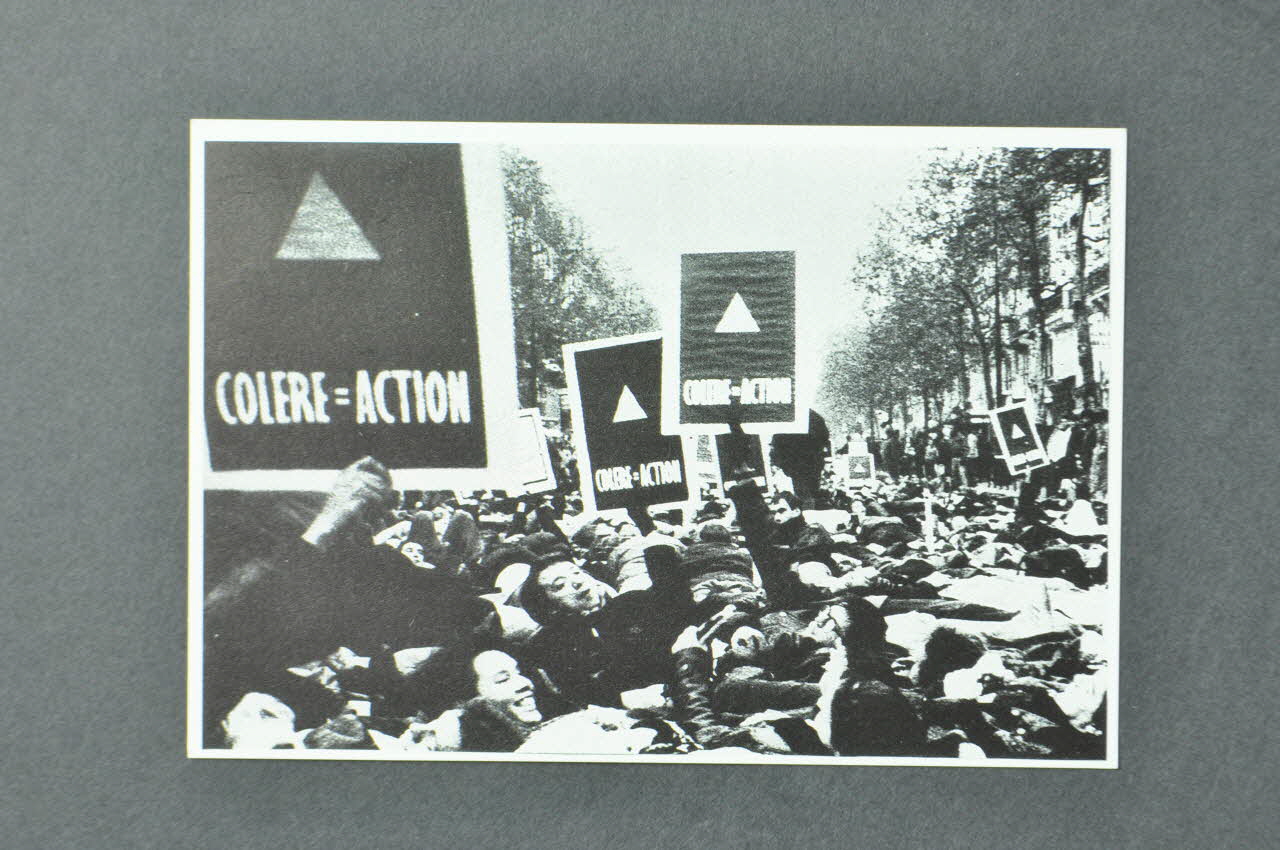 Act Up-Paris carte postale Colère = Action Île-de-France, France 1991 2002.110.20 Photo Mucem