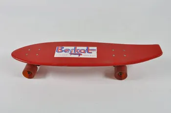 Berkat skateboard France 1975-1979 2000.29.168.1-7  Photo Mucem