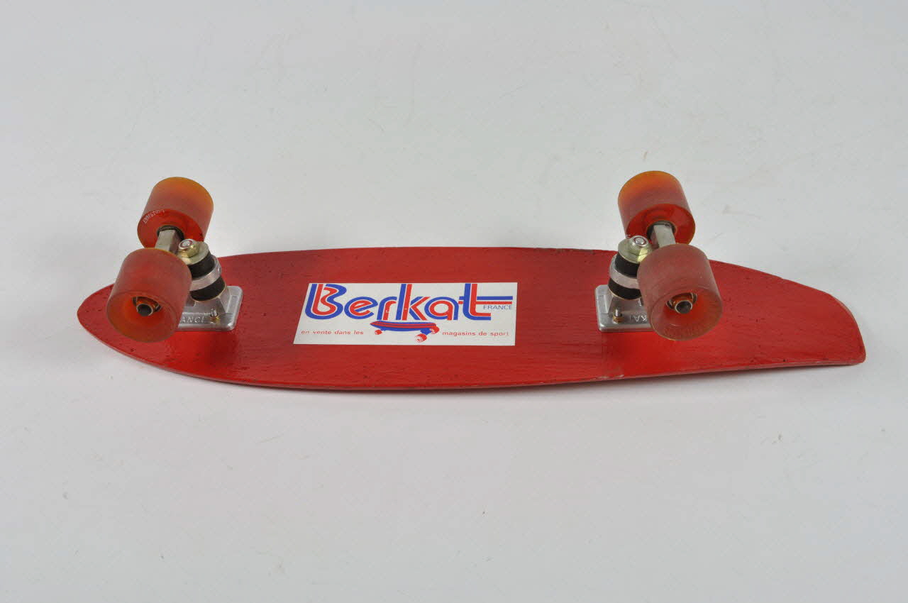 Berkat skateboard France 1975-1979 2000.29.168.1-7 Photo Mucem