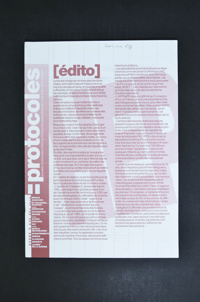 Act Up-Paris Bulletin d'information Protocoles. Le bulletin d'information d'Act Up-Paris sur les essais cliniques, n° hors série / hépatites France 2001/9 2002.110.67 Photo Mucem