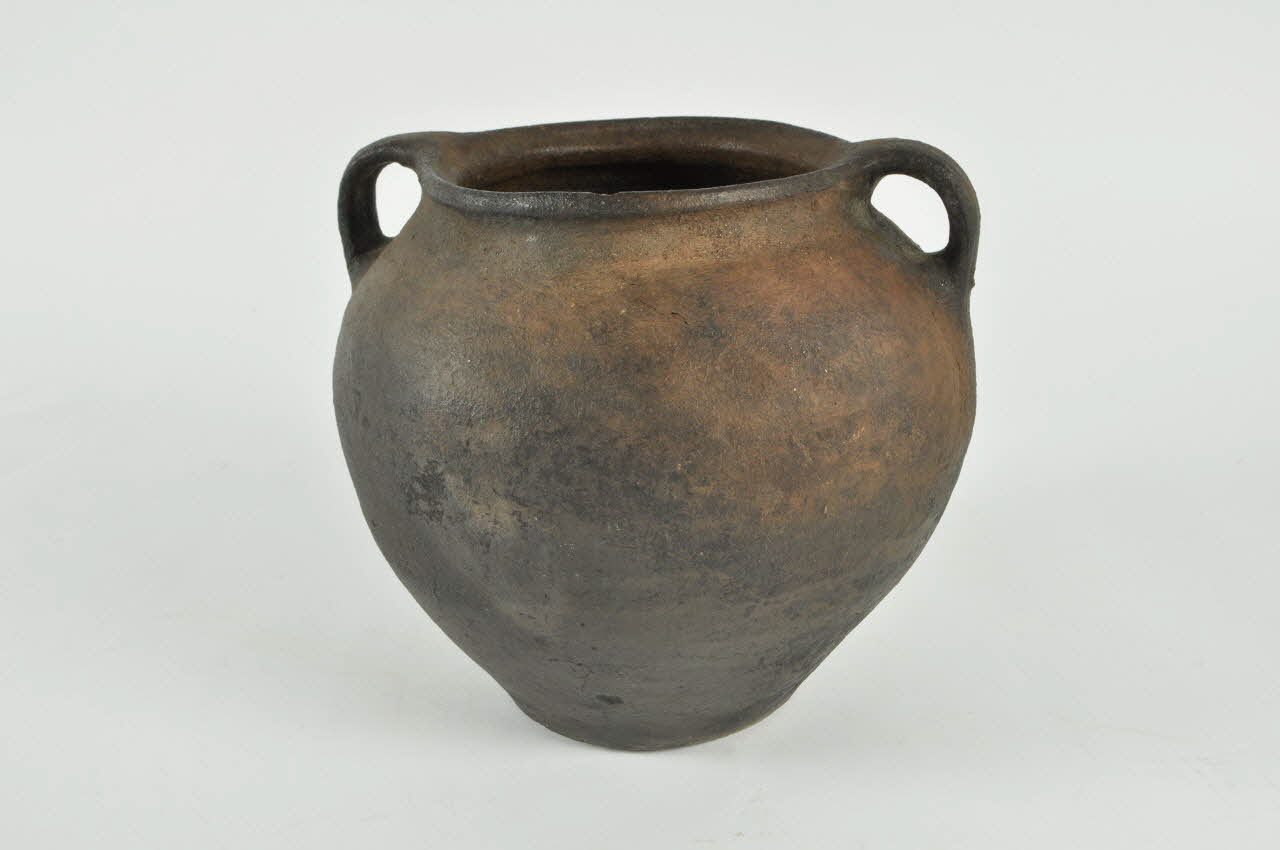Jeanne-Marie Panhaleux pot à lait Bretagne, France 1943 1943.97.22 Photo Mucem