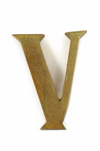 LETTRES D'ENSEIGNE 1970.103.70.8 Photo