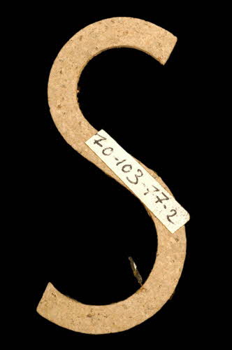 LETTRES D'ENSEIGNE 1970.103.77.2 Photo