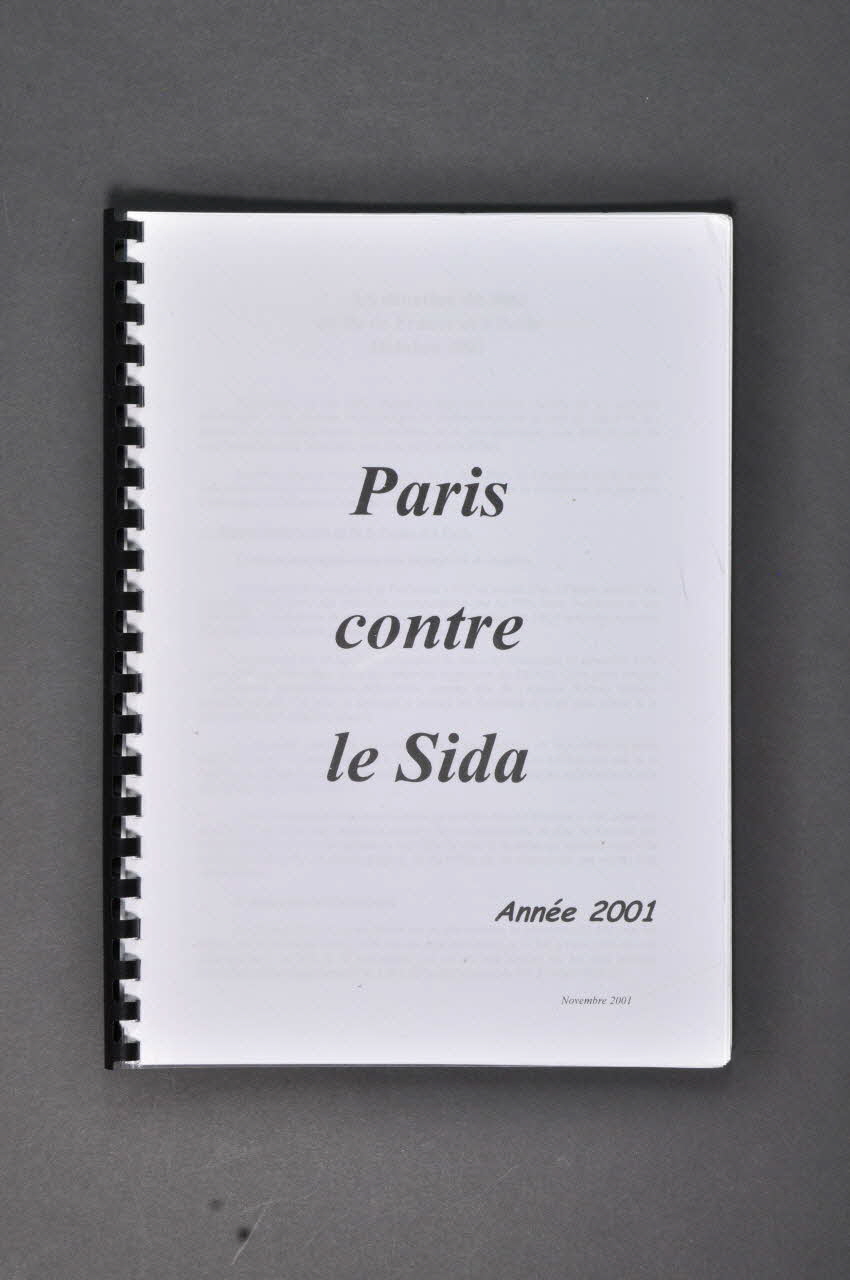 Bertrand Delanoë BROCHURE "Paris contre le sida" (2001) Île-de-France, France 2001/11 2002.112.35 Photo Mucem