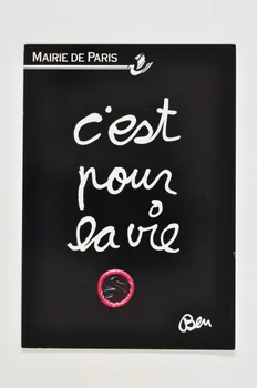 Bertrand Delanoë carte postale "C'est pour la vie"  / Jour après jour, mois après mois, Paris combat le sida/ signé Ben France 1994/10 2002.112.65  Photo Mucem